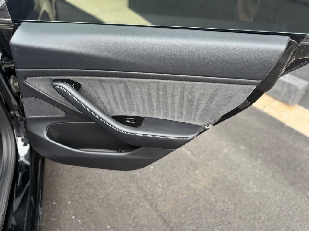 2018 Tesla Model 3 Image 20