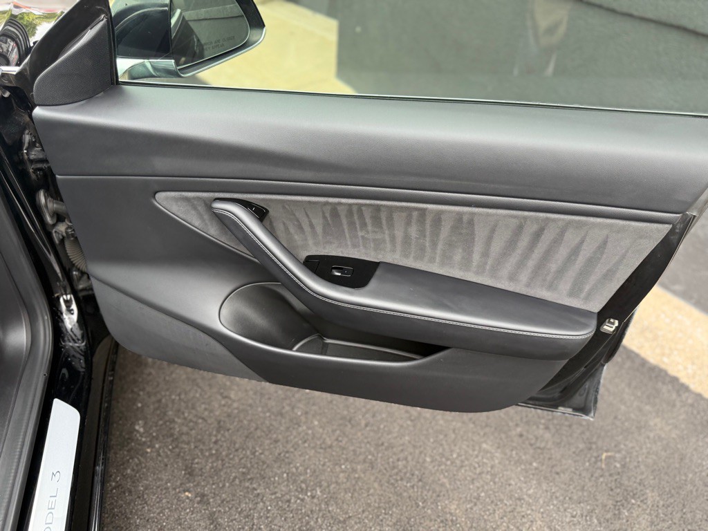 2018 Tesla Model 3 Image 22