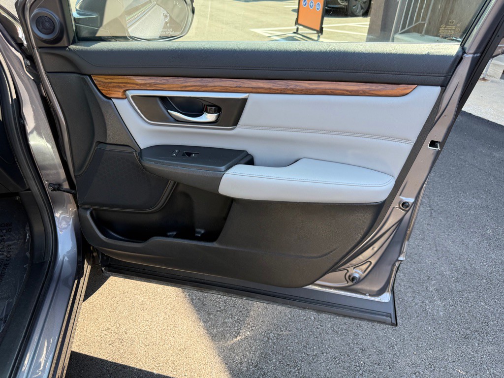 2017 Honda CR-V Image 28