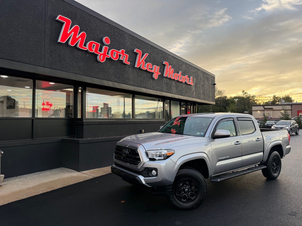 2018 Toyota Tacoma Image 1
