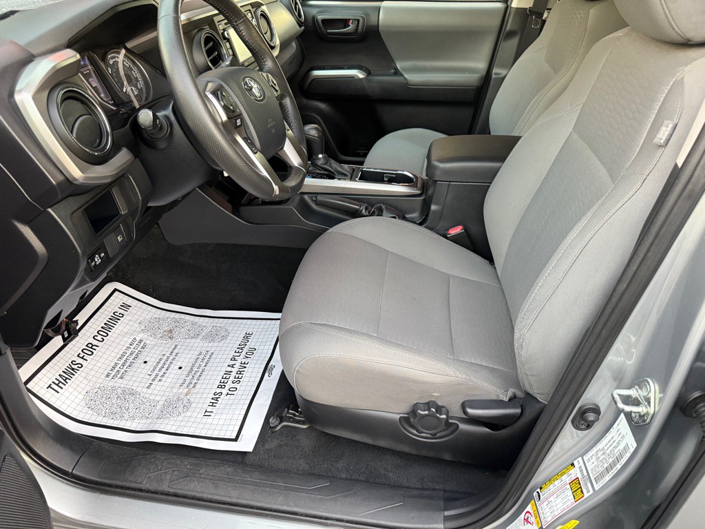 2018 Toyota Tacoma Image 12