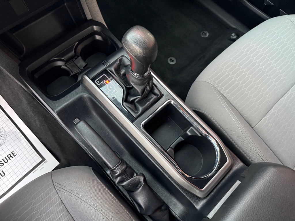 2018 Toyota Tacoma Image 18