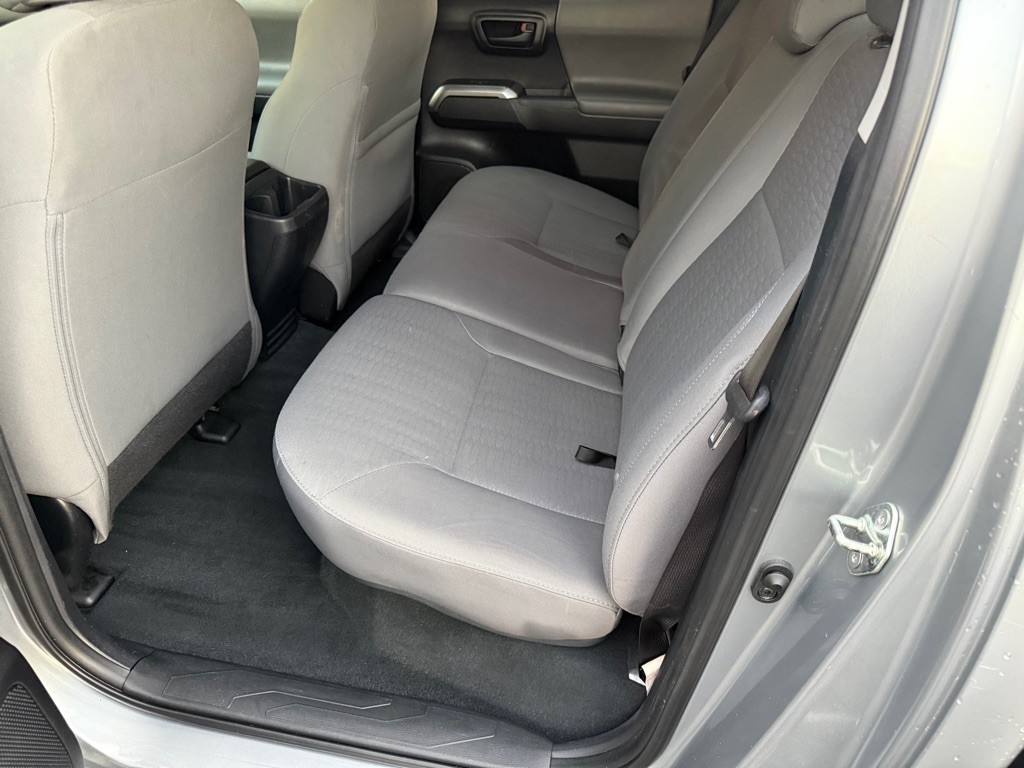 2018 Toyota Tacoma Image 20