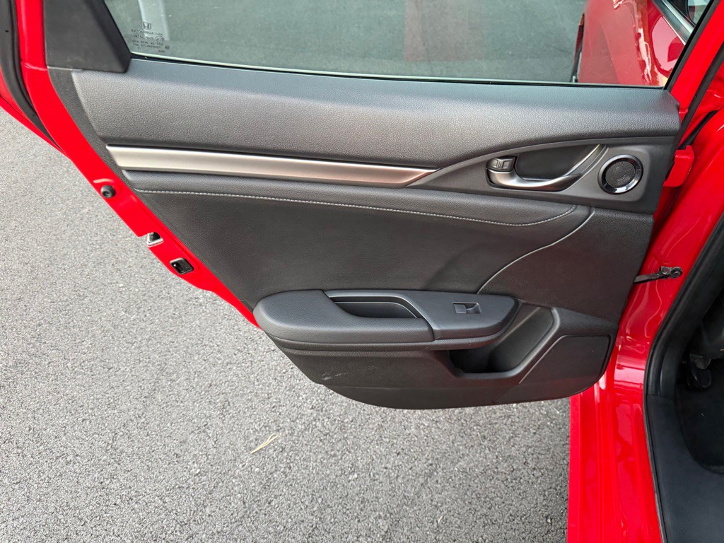 2017 Honda Civic Image 19