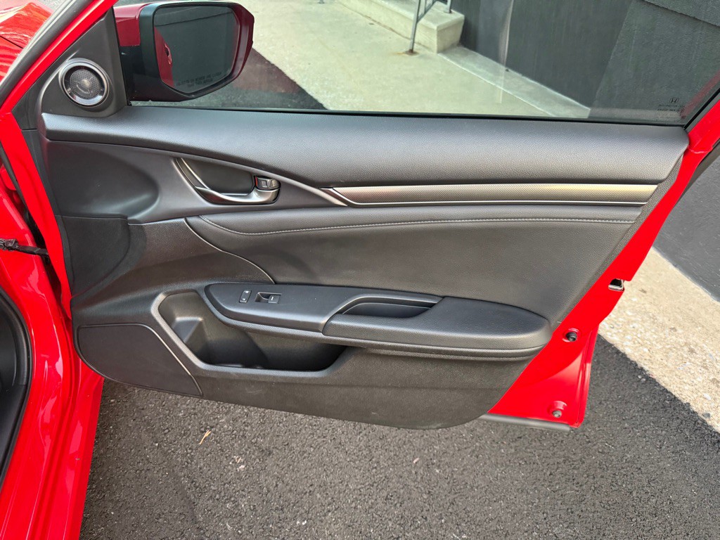 2017 Honda Civic Image 24