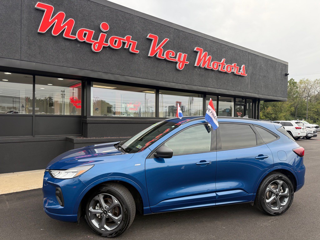 2023 Ford Escape Image 3