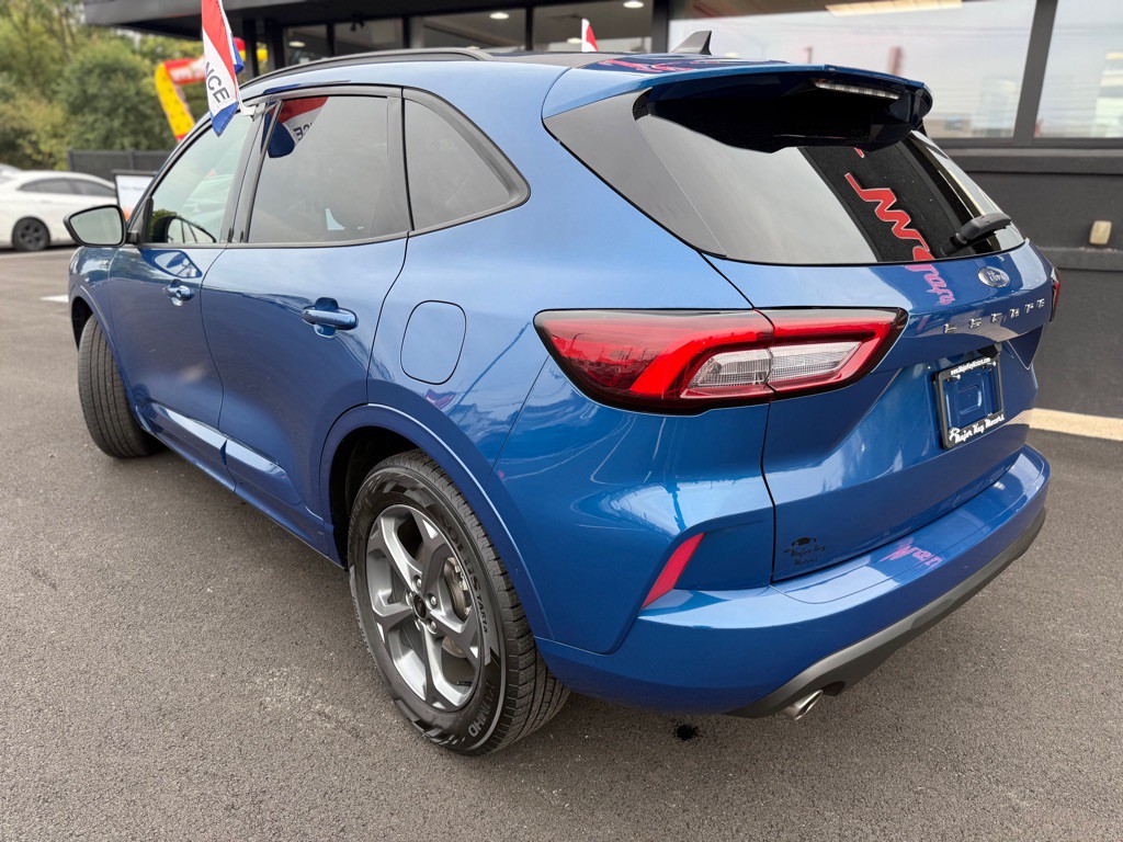 2023 Ford Escape Image 4