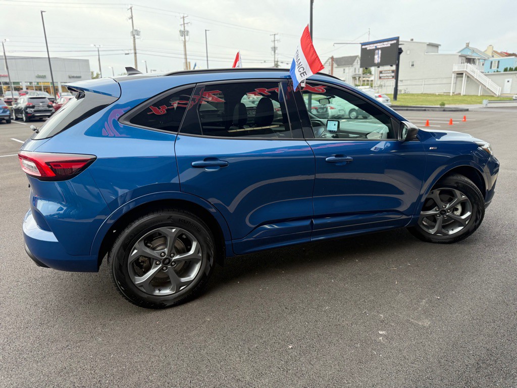 2023 Ford Escape Image 7