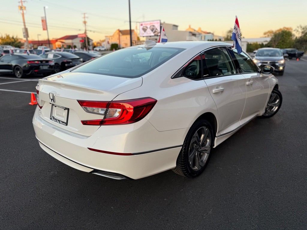 2018 Honda Accord Image 6