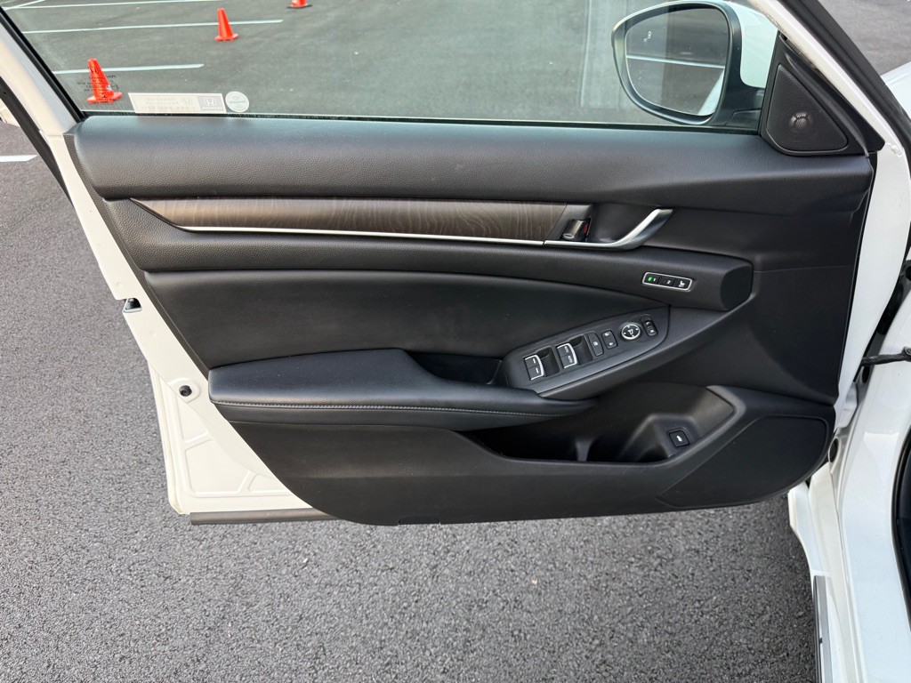 2018 Honda Accord Image 12