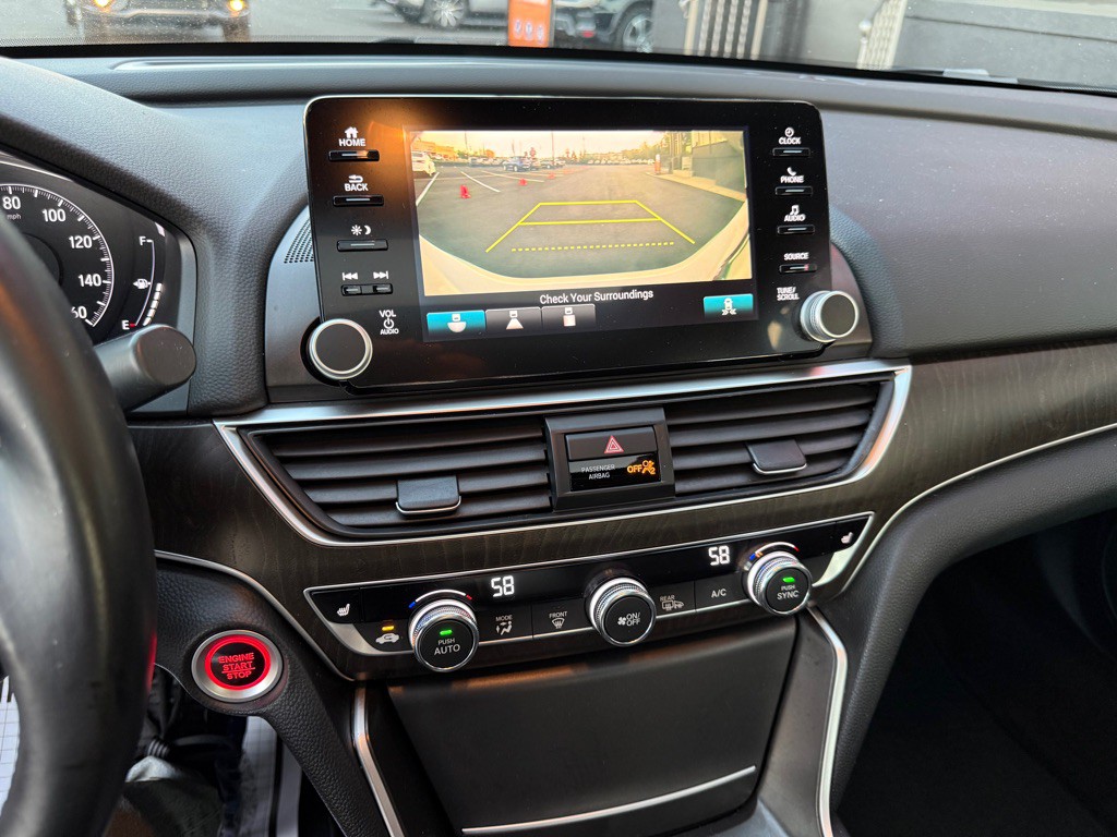2018 Honda Accord Image 17