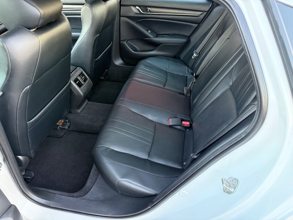 2018 Honda Accord Image 21