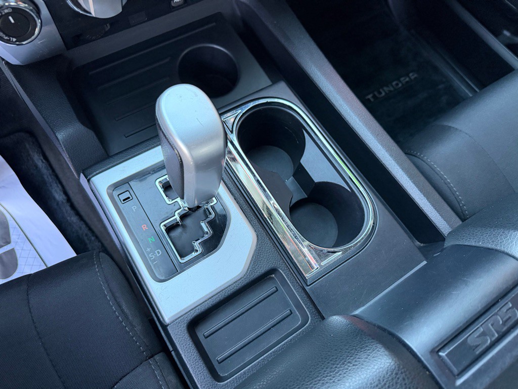 2016 Toyota Tundra Image 17