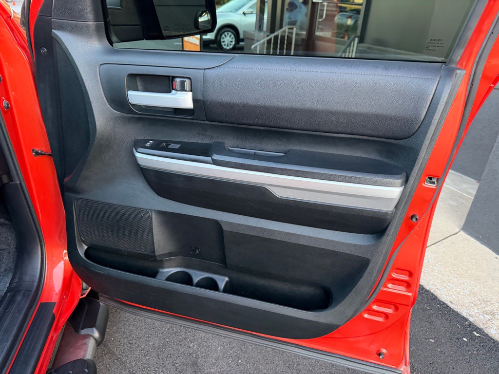 2016 Toyota Tundra Image 24