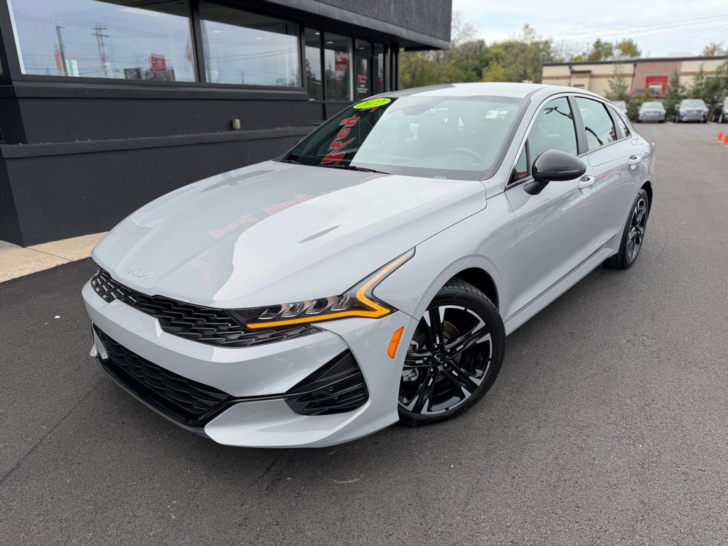 2022 Kia K5 Image 2