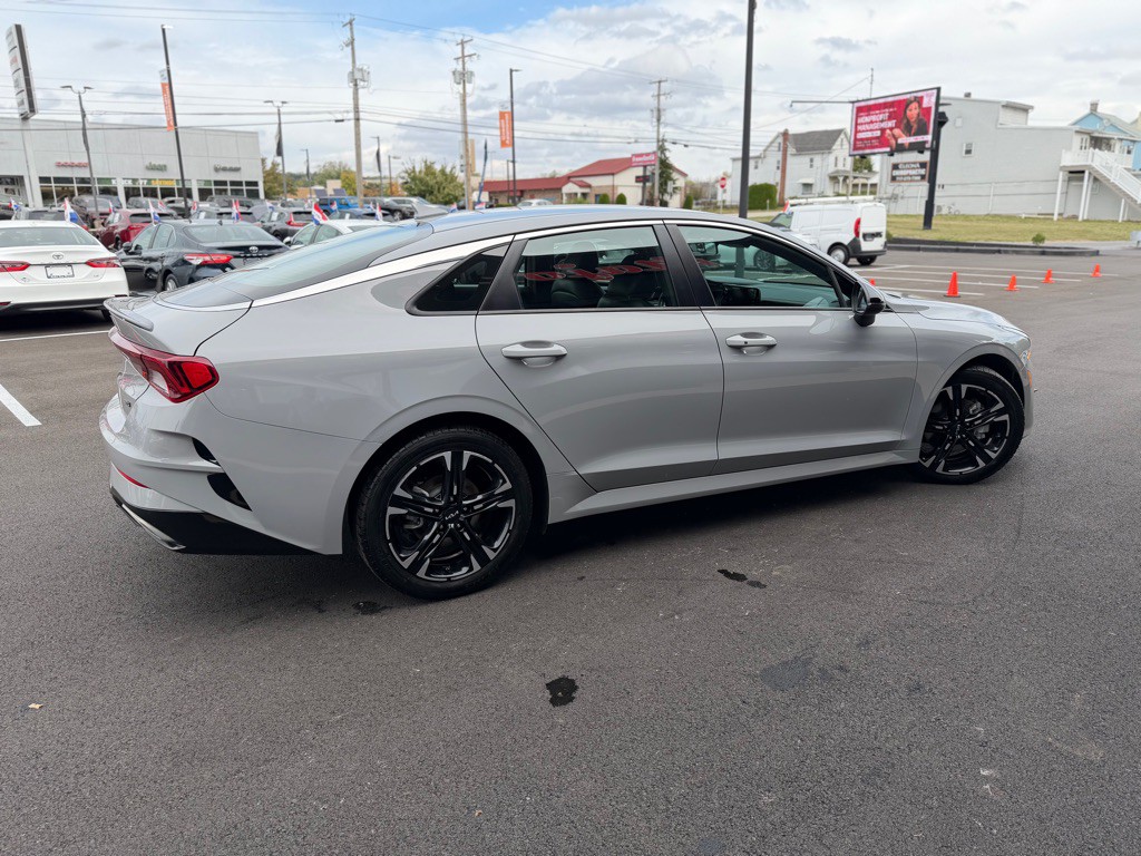 2022 Kia K5 Image 7