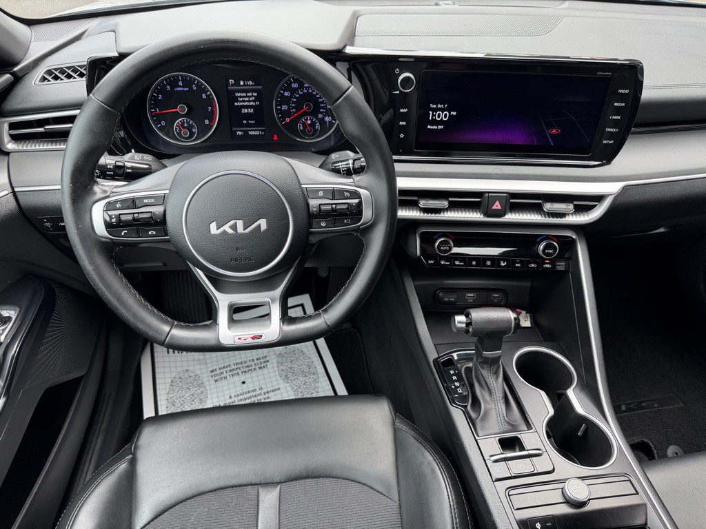 2022 Kia K5 Image 10