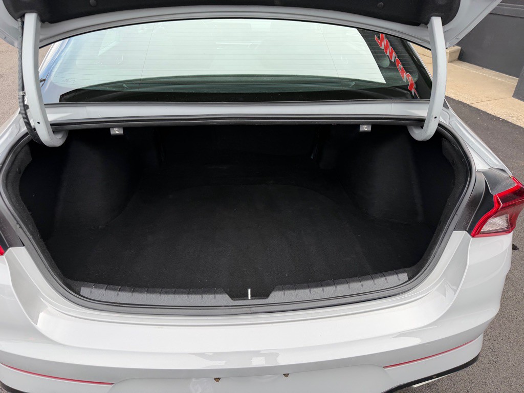 2022 Kia K5 Image 22
