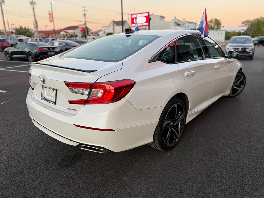 2022 Honda Accord Image 6