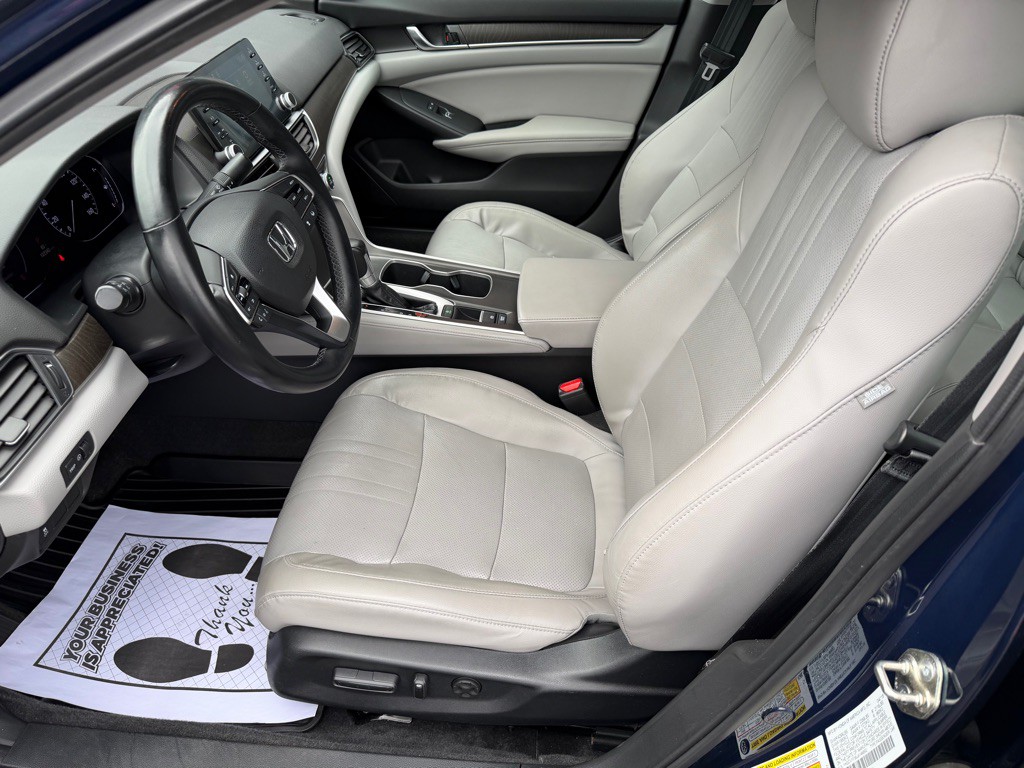 2018 Honda Accord Image 12