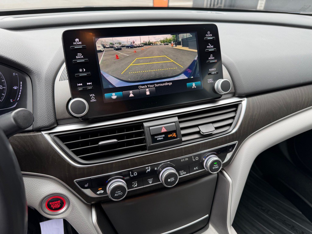 2018 Honda Accord Image 16