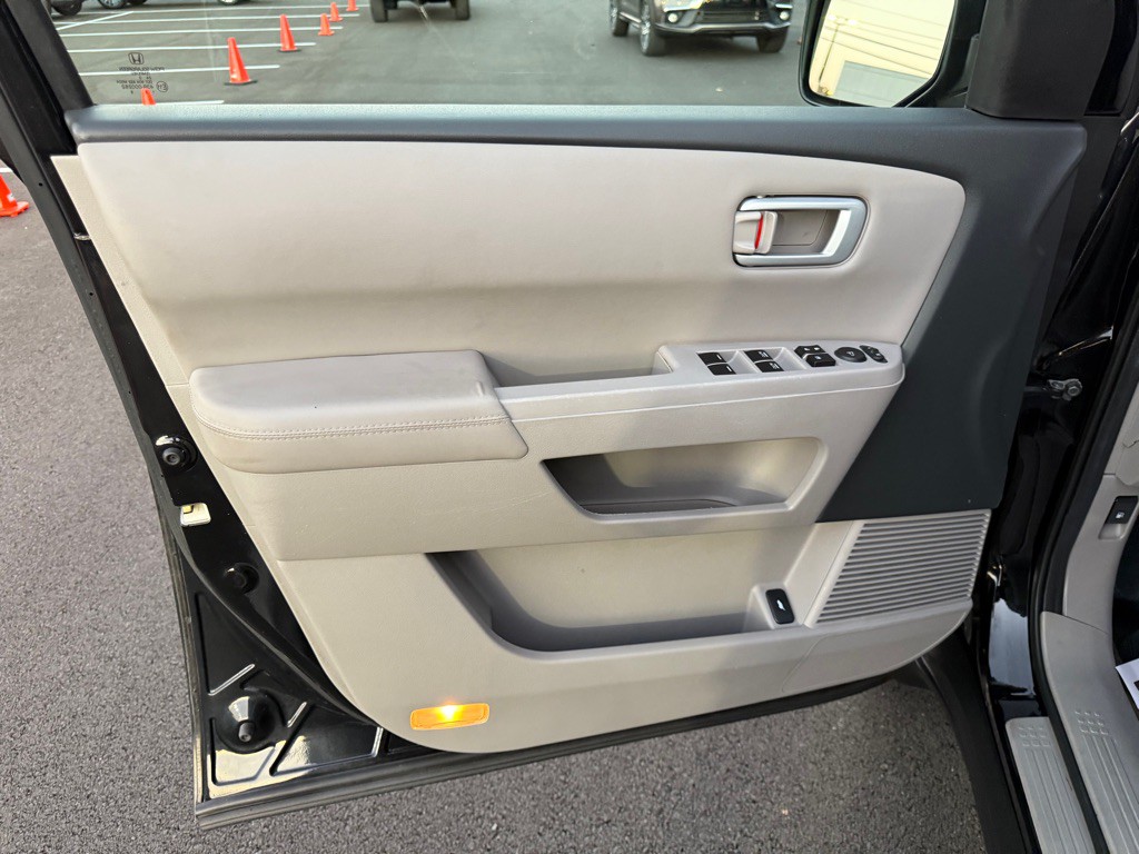 2014 Honda Pilot Image 12