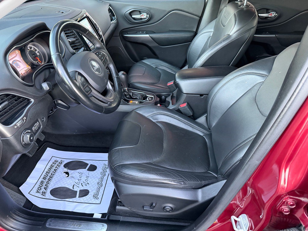 2019 Jeep Cherokee Image 12