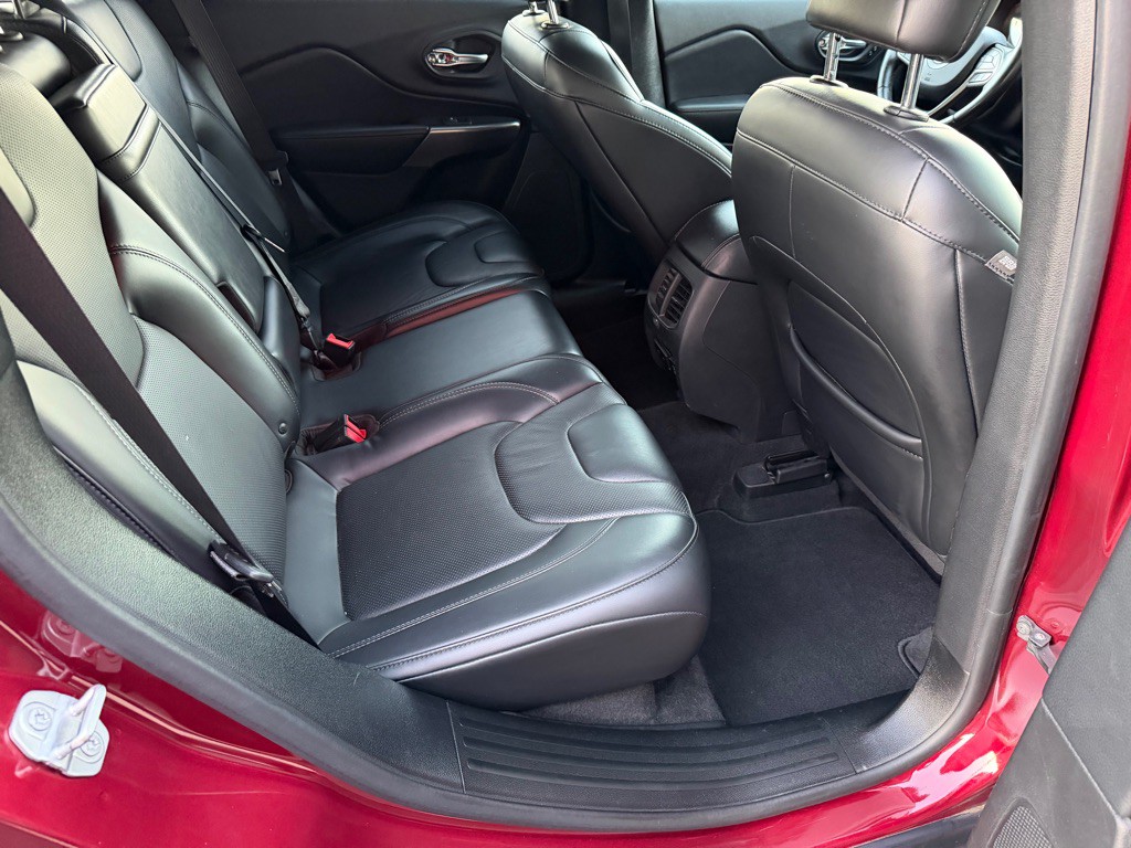2019 Jeep Cherokee Image 25