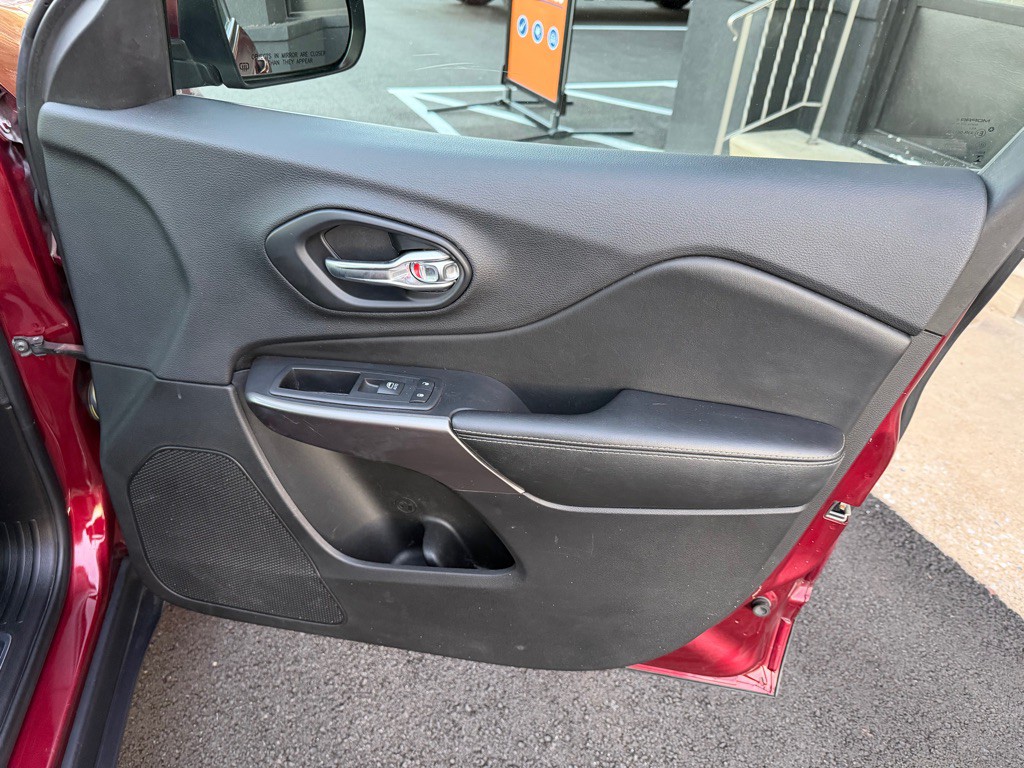 2019 Jeep Cherokee Image 26