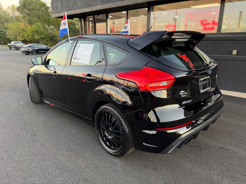 2017 Ford Focus Image 4