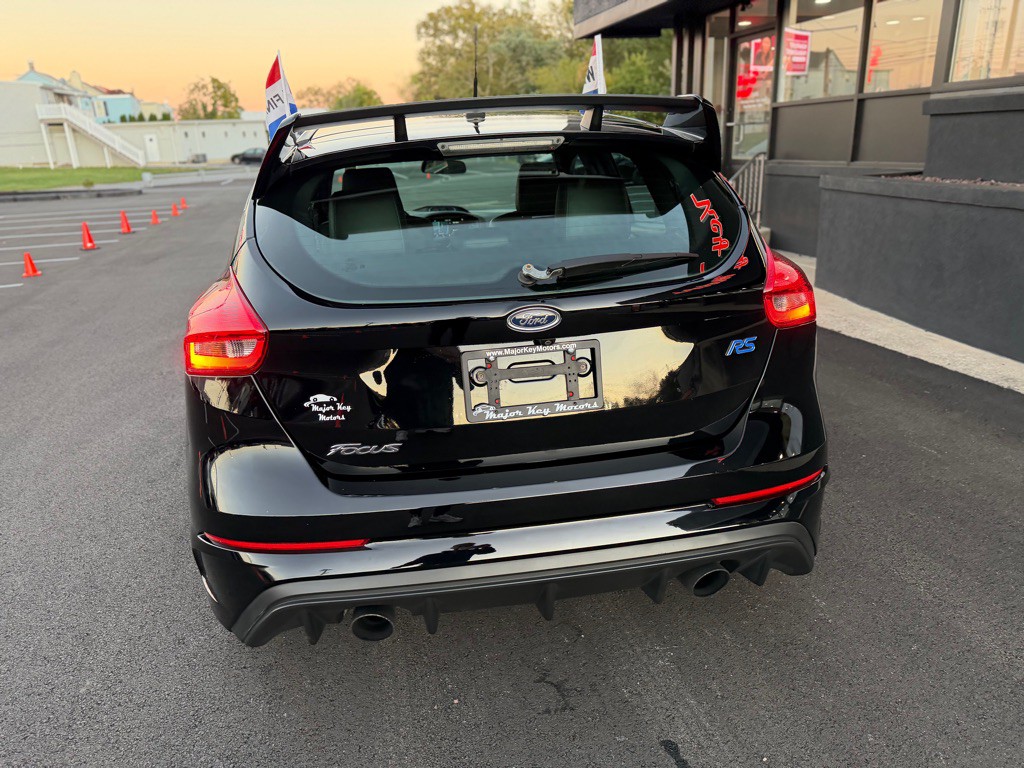 2017 Ford Focus Image 5