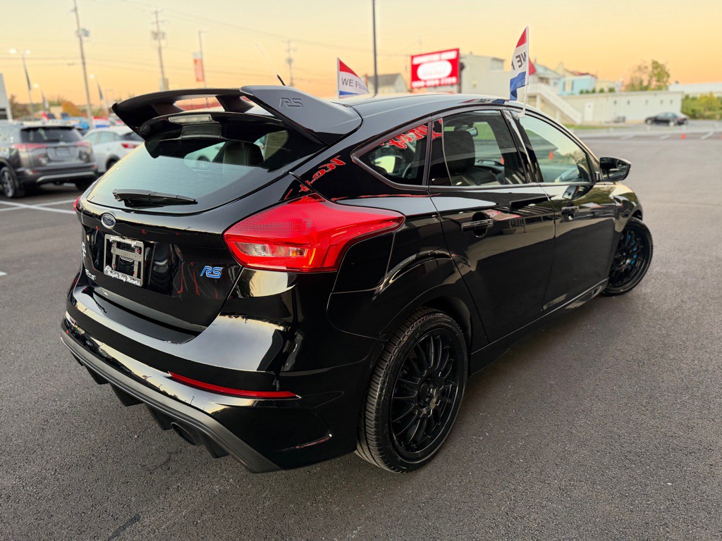 2017 Ford Focus Image 6