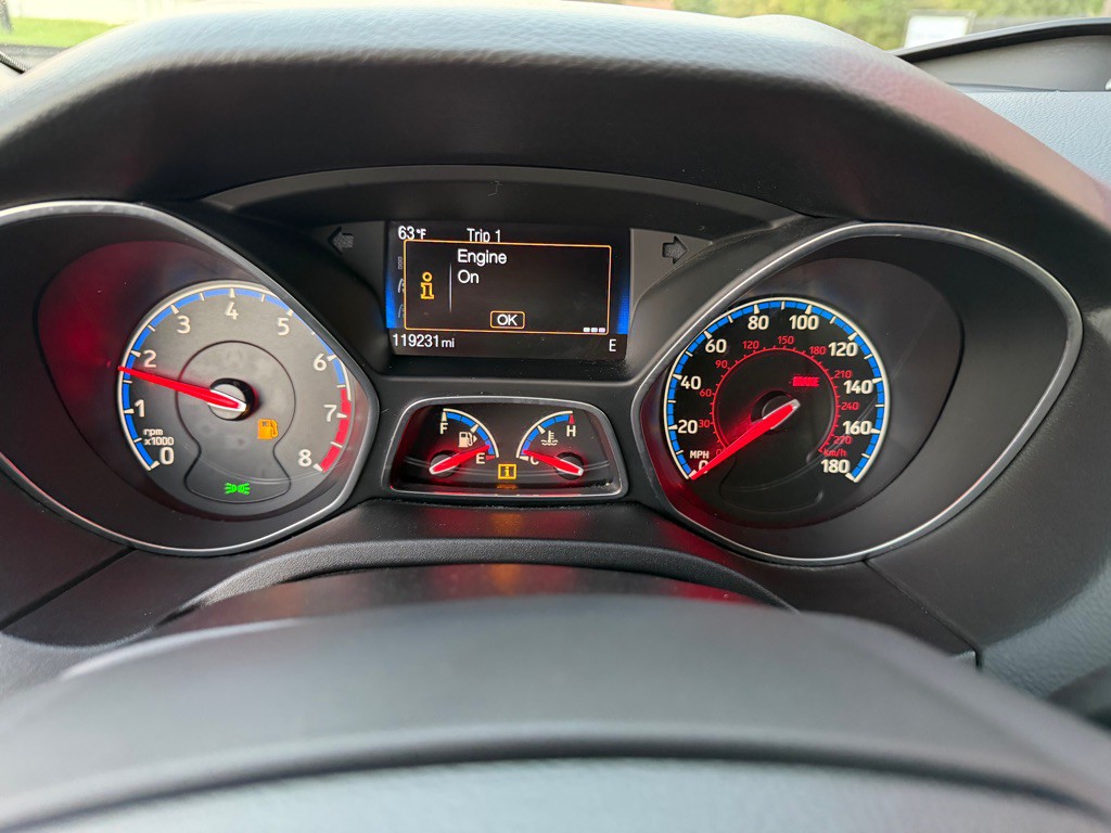 2017 Ford Focus Image 16