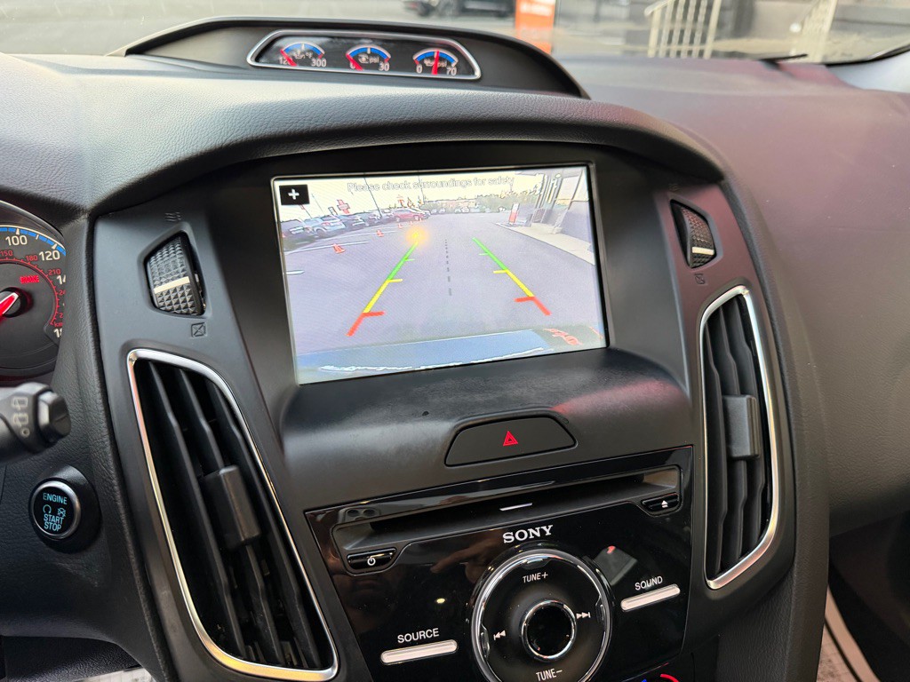 2017 Ford Focus Image 19