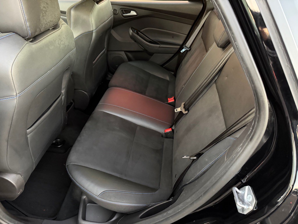 2017 Ford Focus Image 23