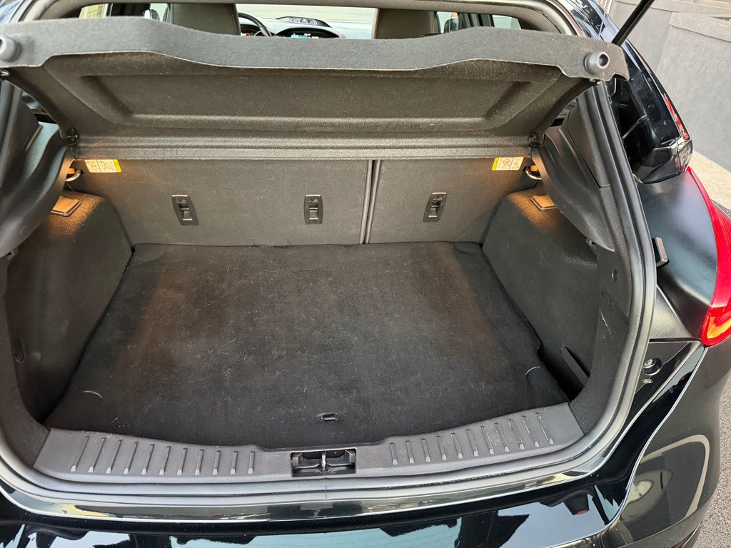 2017 Ford Focus Image 24