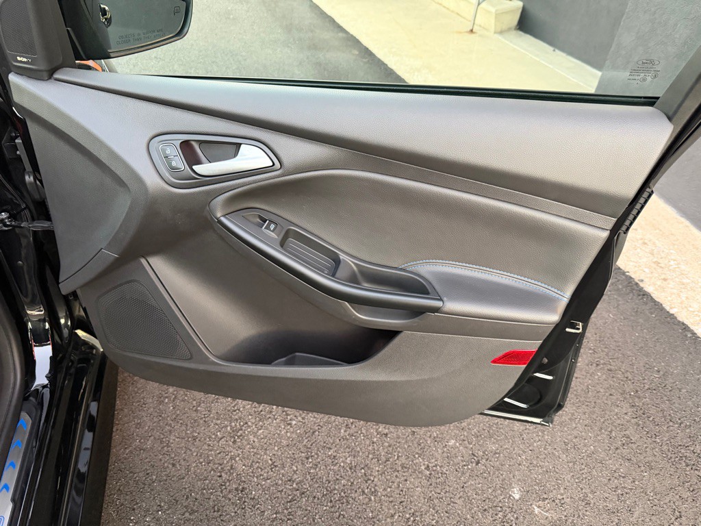 2017 Ford Focus Image 27