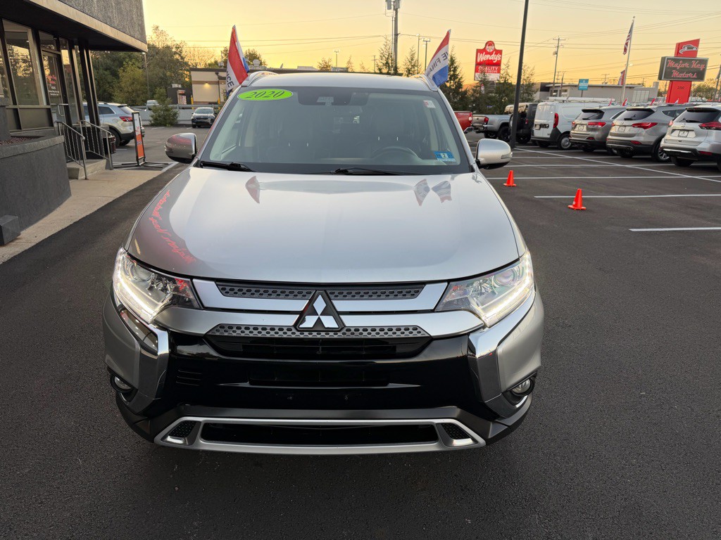 2020 Mitsubishi Outlander Image 9