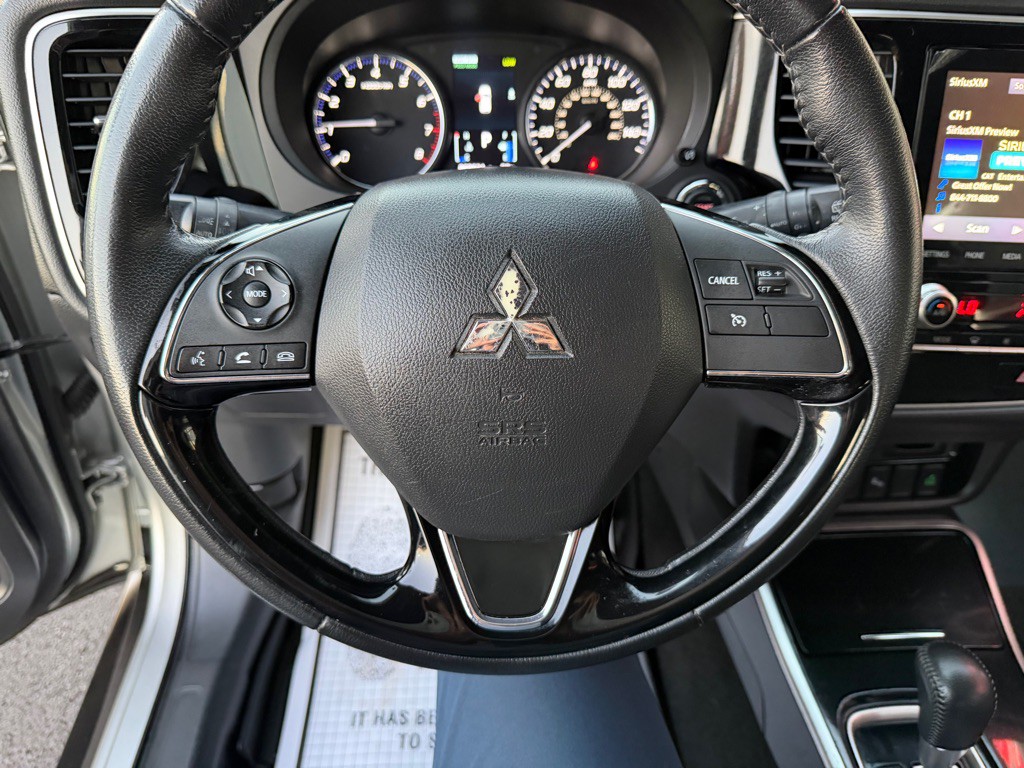 2020 Mitsubishi Outlander Image 15