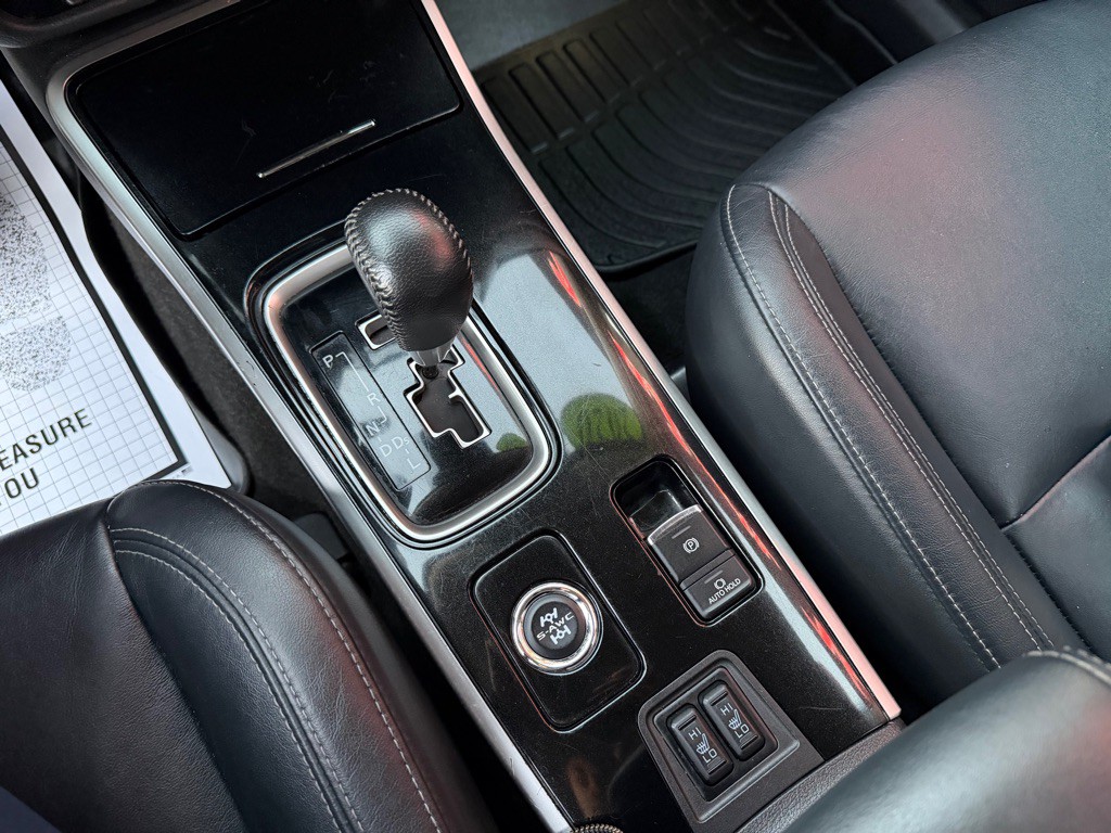 2020 Mitsubishi Outlander Image 17