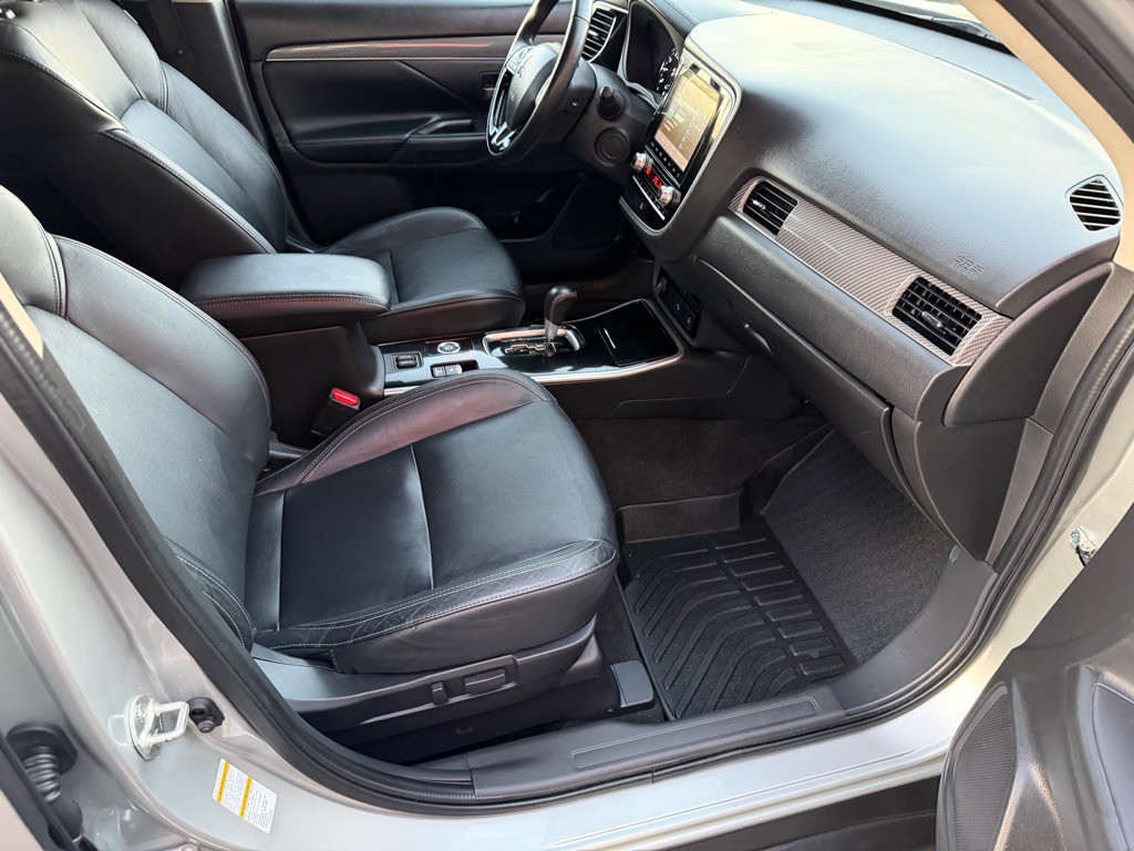 2020 Mitsubishi Outlander Image 27