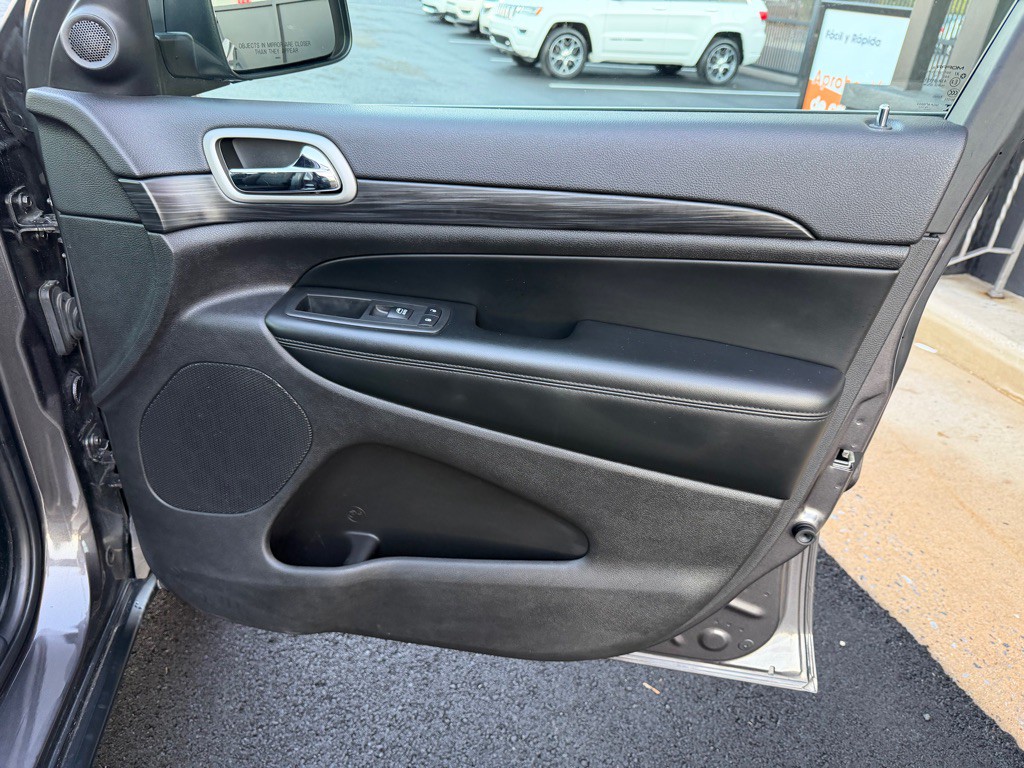 2020 Jeep Grand Cherokee Image 23