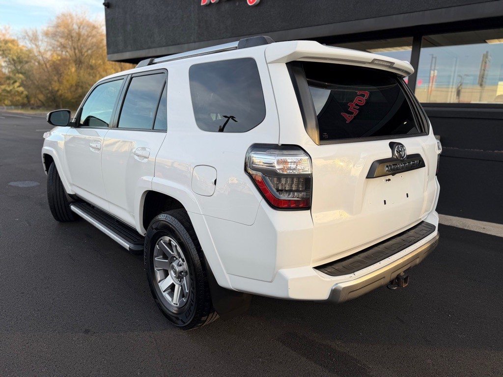 2016 Toyota 4Runner Image 4