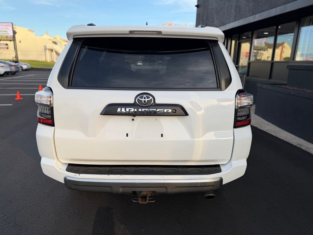 2016 Toyota 4Runner Image 5