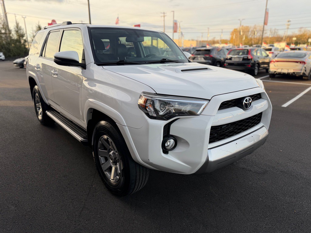 2016 Toyota 4Runner Image 8