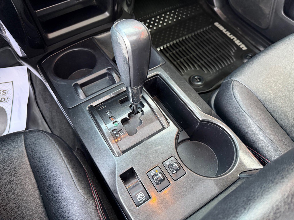 2016 Toyota 4Runner Image 19