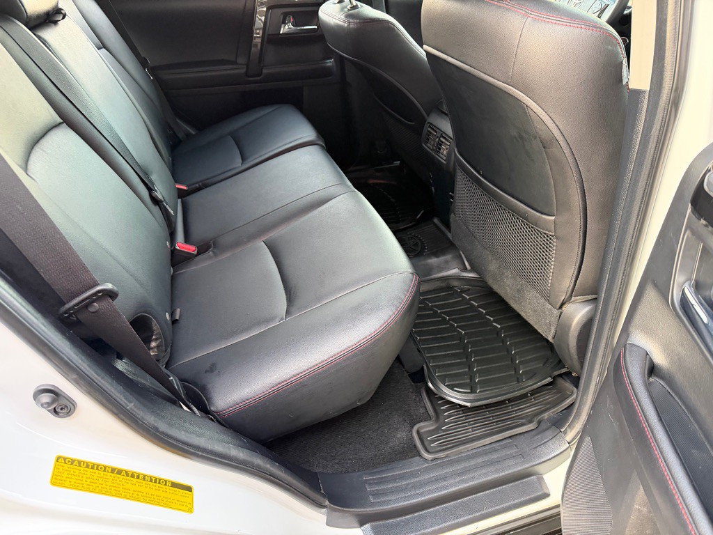 2016 Toyota 4Runner Image 24