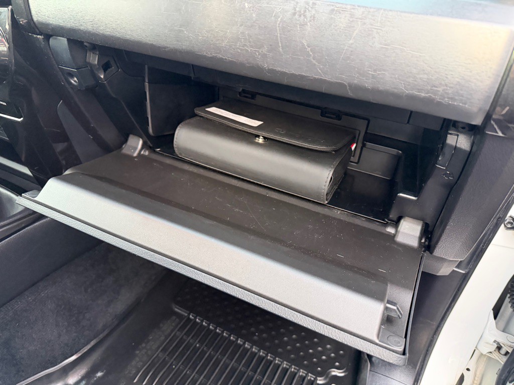 2016 Toyota 4Runner Image 27