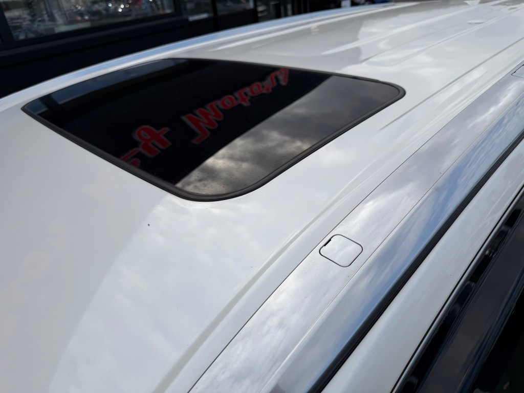 2015 Toyota Highlander Image 10