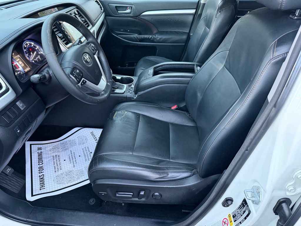 2015 Toyota Highlander Image 13